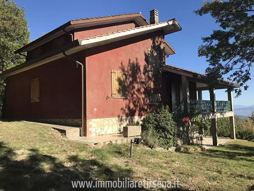 Immagine 1 di Villa in vendita  a San Venanzo