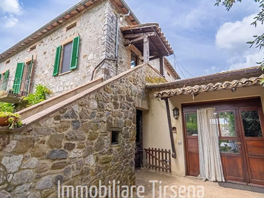 Immagine 4 di Rustico / casale in vendita  a Orvieto