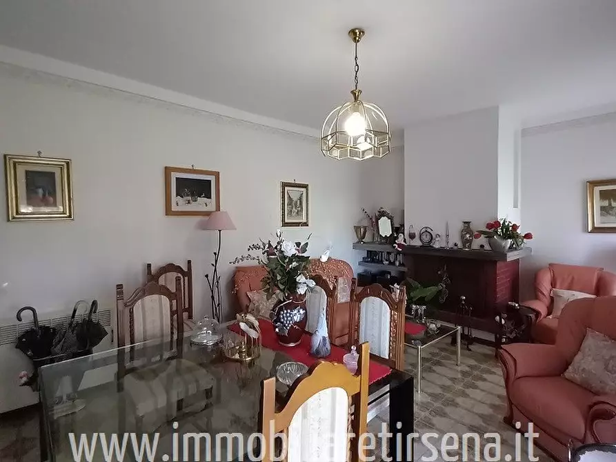 Immagine 2 di Appartamento in vendita  a Orvieto