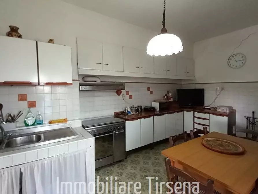 Immagine 8 di Rustico / casale in vendita  a Orvieto