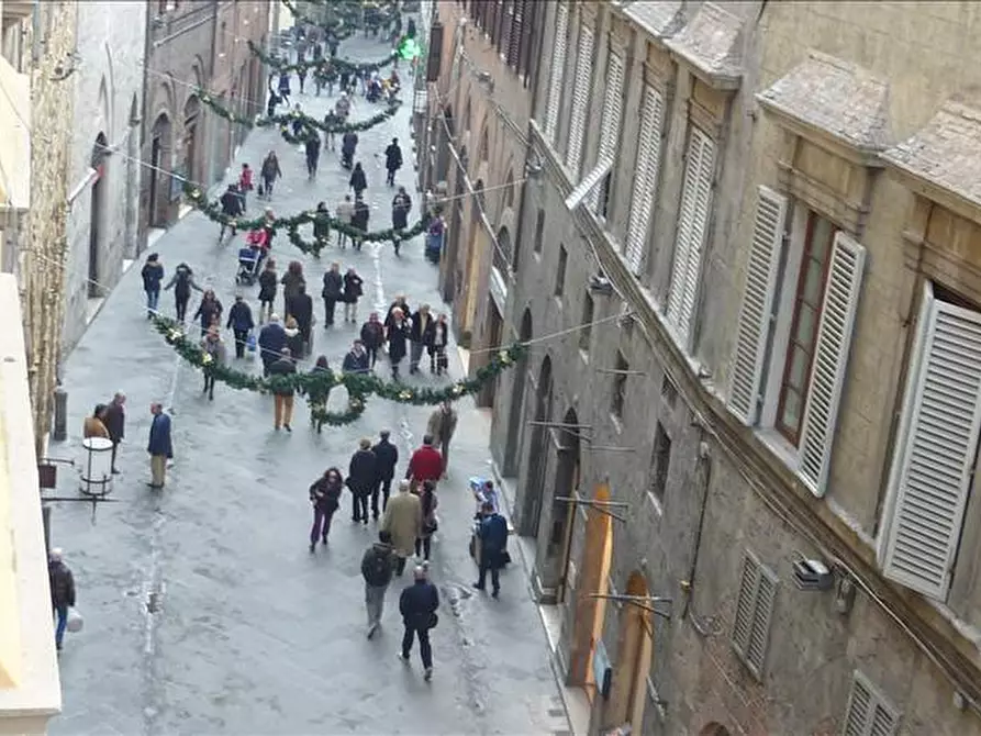Immagine 6 di Appartamento in vendita  a Siena