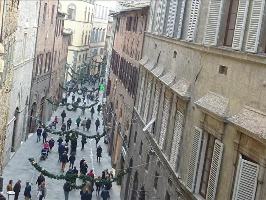 Immagine 7 di Appartamento in vendita  a Siena
