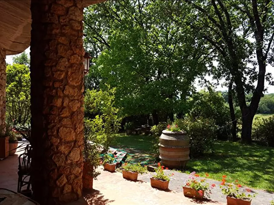 Immagine 4 di Villa in vendita  a Sovicille