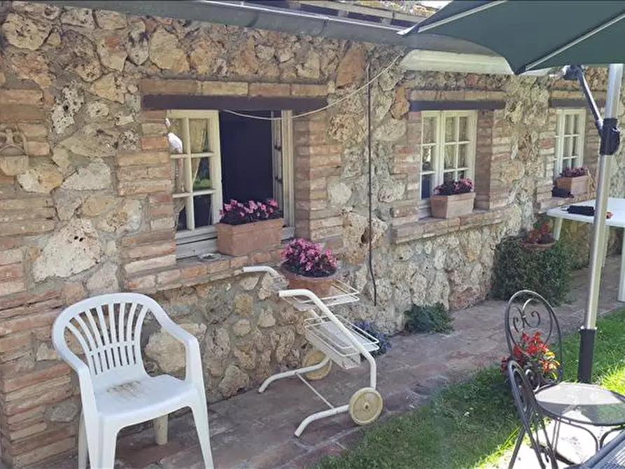 Immagine 5 di Villa in vendita  a Sovicille