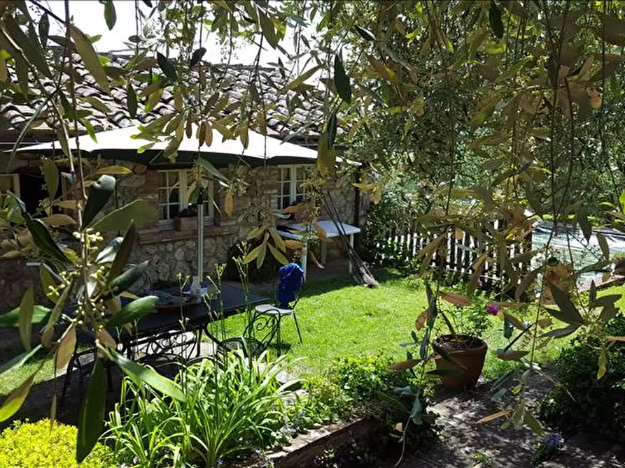 Immagine 8 di Villa in vendita  a Sovicille