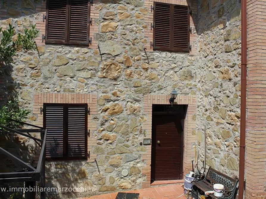 Immagine 10 di Appartamento in vendita  in Via Franz Kafka, 36 a Murlo