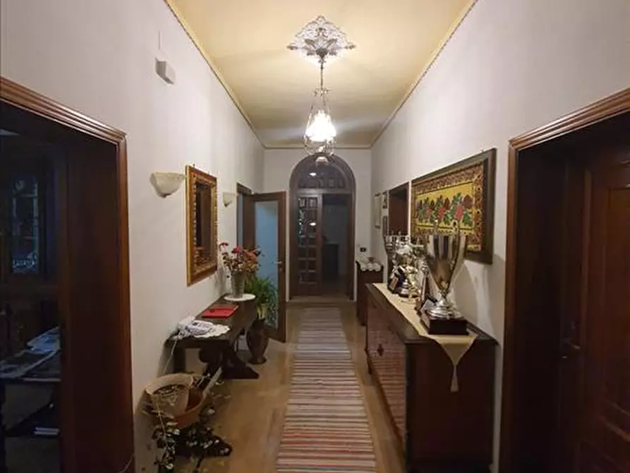 Immagine 10 di Villa in vendita  a Murlo