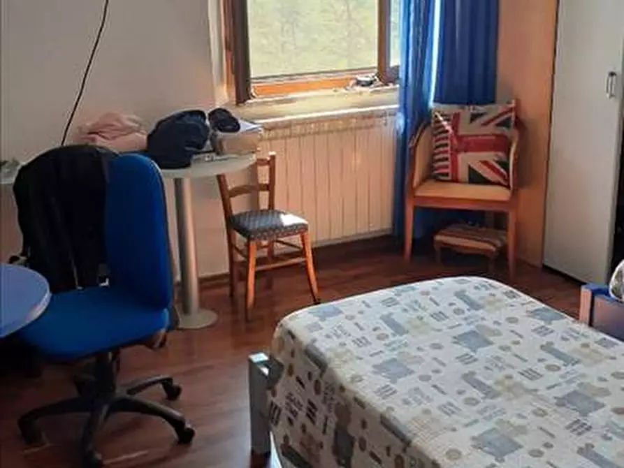 Immagine 2 di Appartamento in vendita  in Via I Maggio, a Monticiano