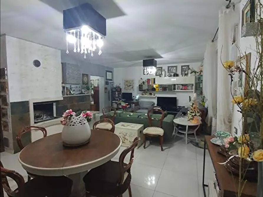 Immagine 2 di Appartamento in vendita  in SR 222 Chiantigiana, 4 a Monteriggioni