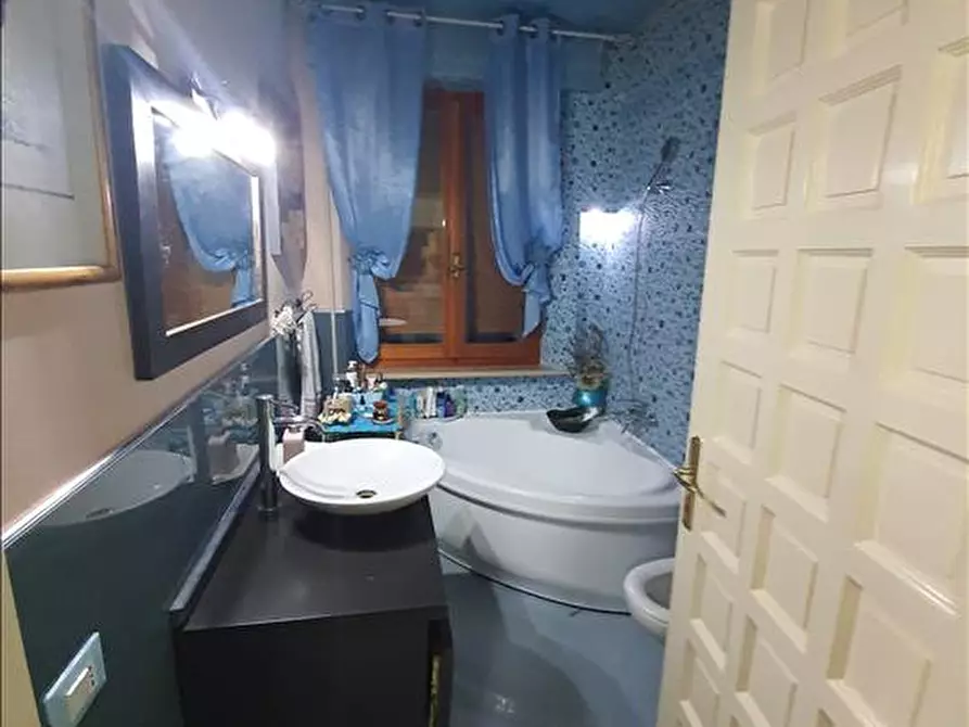 Immagine 8 di Appartamento in vendita  in SR 222 Chiantigiana, 4 a Monteriggioni