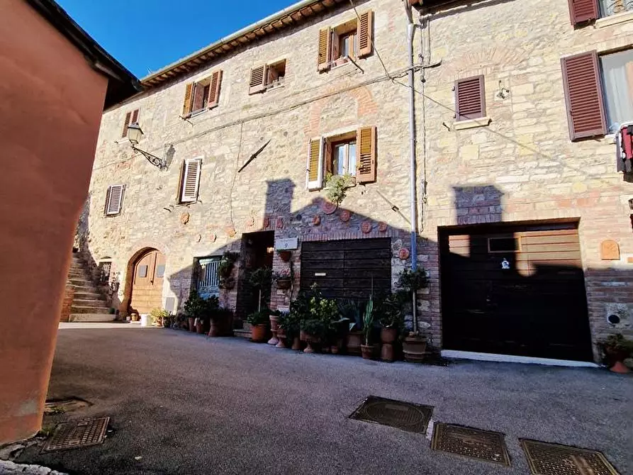 Immagine 1 di Appartamento in vendita  in Via Finimondo, 6 a Rapolano Terme