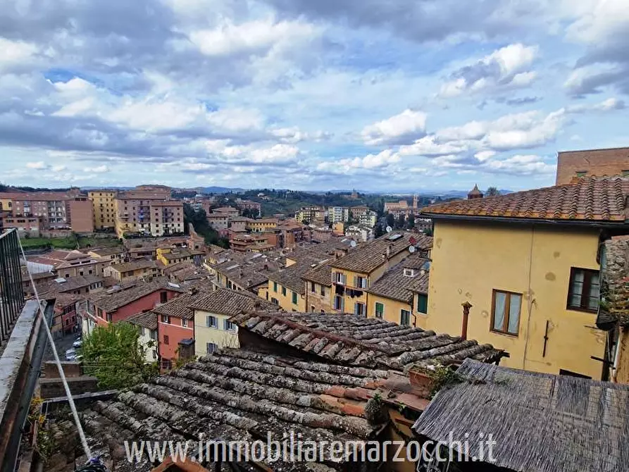 Immagine 1 di Appartamento in vendita  in Via dei Rossi, 121 a Siena