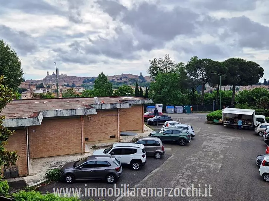 Immagine 9 di Appartamento in vendita  in Str. dei Cappuccini, 148 a Siena