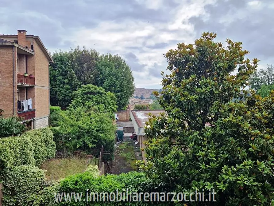 Immagine 2 di Appartamento in vendita  in Str. dei Cappuccini, 148 a Siena