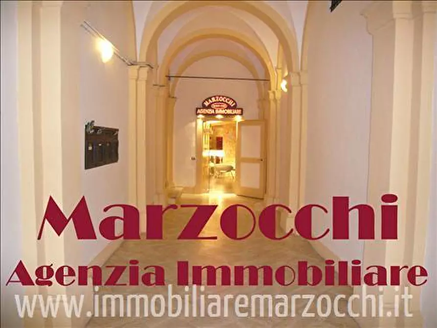 Immagine 1 di Appartamento in vendita  in Viale Camillo Benso di Cavour, 2 a Siena
