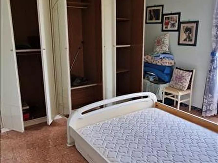 Immagine 10 di Appartamento in vendita  in V.LE CAVOUR a Siena