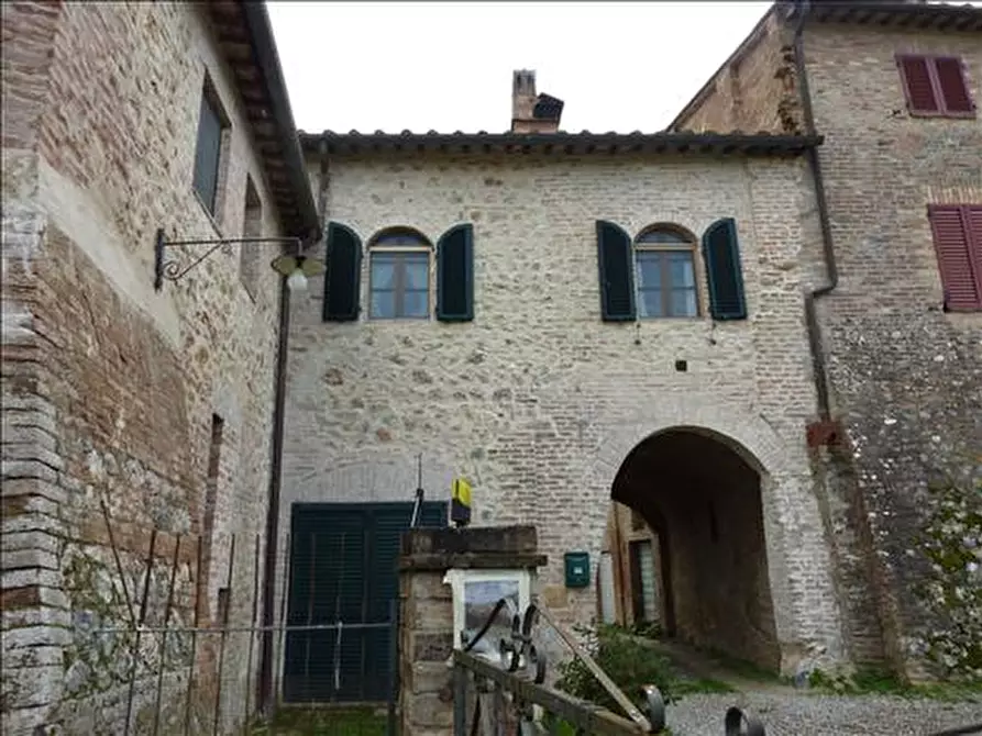 Immagine 3 di Villa in vendita  a Sovicille