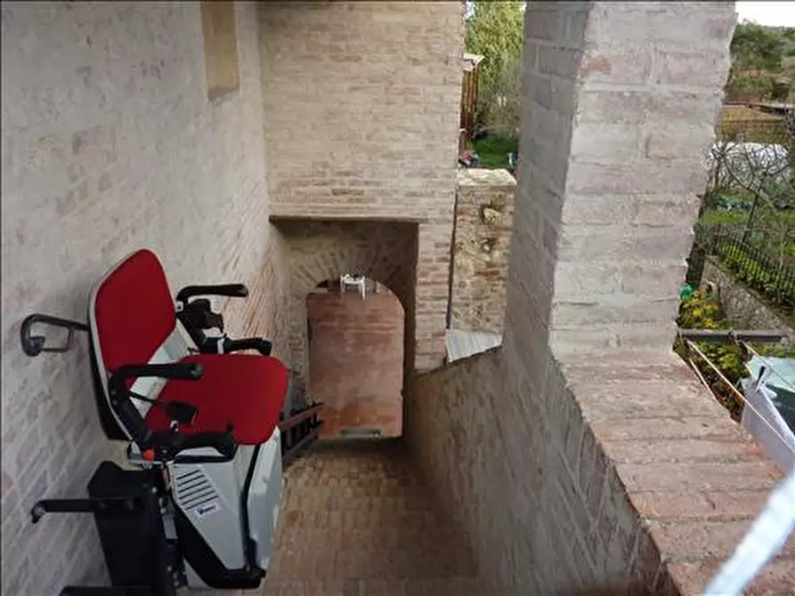 Immagine 6 di Villa in vendita  a Sovicille