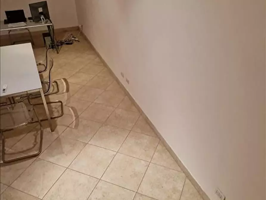 Immagine 8 di Locale commerciale in vendita  in Via di Vallerozzi, 88 a Siena