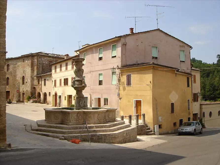 Immagine 1 di Appartamento in vendita  in Piazza del Grano, 5 a Asciano