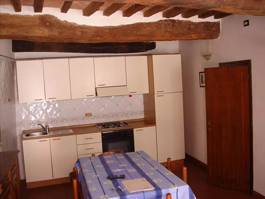 Immagine 3 di Appartamento in vendita  in Piazza del Grano, 5 a Asciano