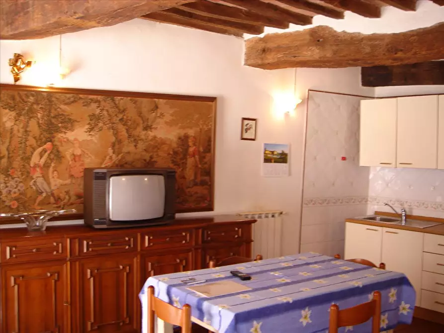 Immagine 4 di Appartamento in vendita  in Piazza del Grano, 5 a Asciano