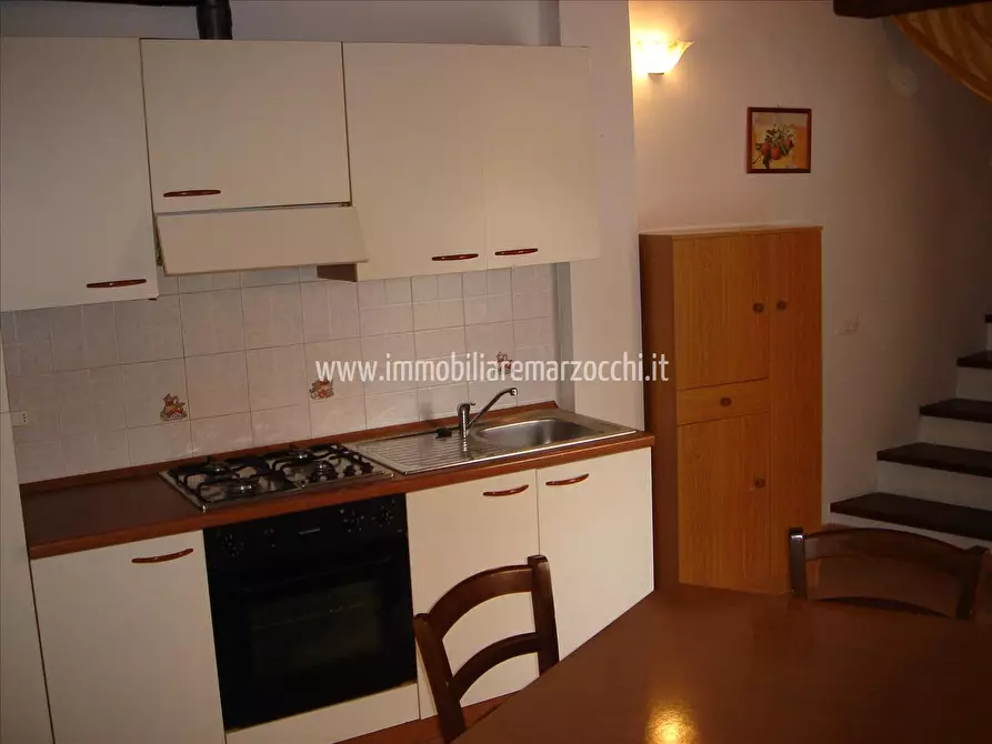 Immagine 3 di Appartamento in vendita  in Piazza del Grano, 5 a Asciano