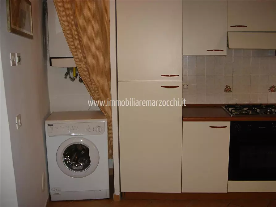 Immagine 4 di Appartamento in vendita  in Piazza del Grano, 5 a Asciano