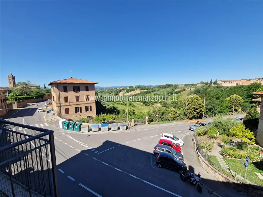 Immagine 10 di Appartamento in vendita  in Via Enea Silvio Piccolomini, 133 a Siena