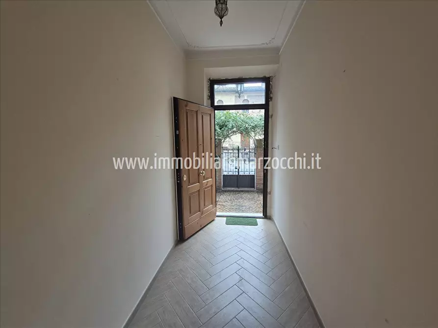 Immagine 4 di Appartamento in vendita  in Via XXIV Maggio, 23 a Siena