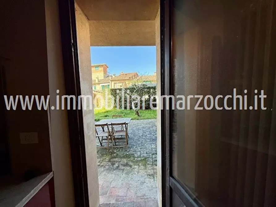 Immagine 9 di Appartamento in vendita  in Pian Dei Mantellini a Siena
