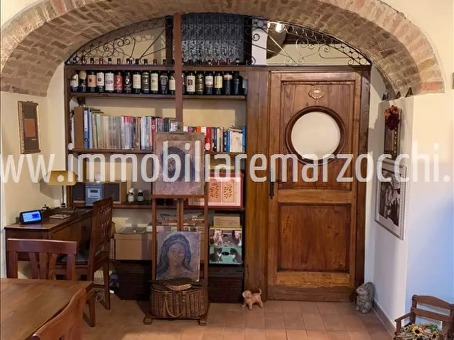 Immagine 2 di Appartamento in vendita  in Piazza Lama, 13 a Monticiano