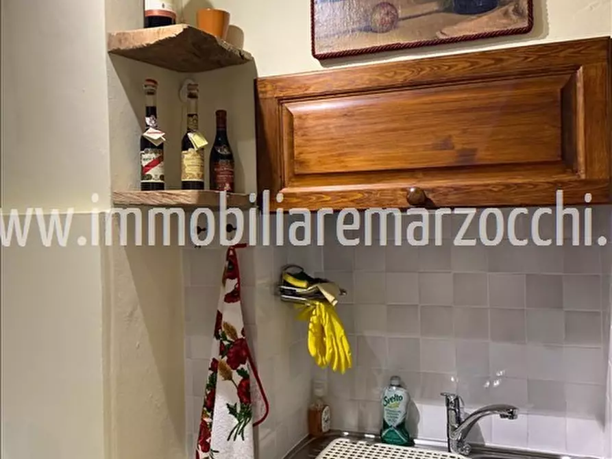 Immagine 10 di Appartamento in vendita  in Piazza Lama, 13 a Monticiano