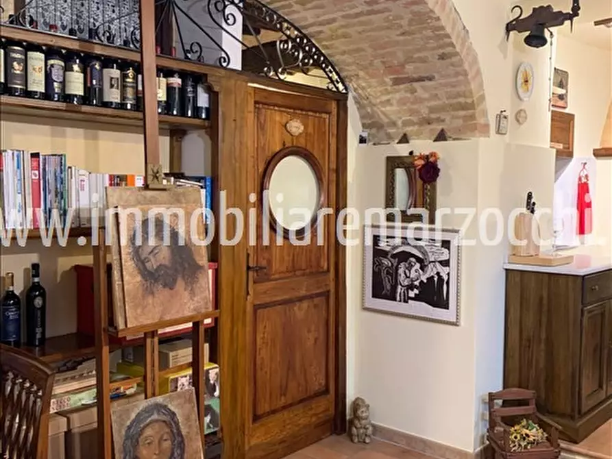Immagine 5 di Appartamento in vendita  in Piazza Lama, 13 a Monticiano