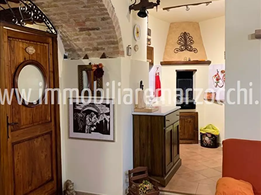Immagine 6 di Appartamento in vendita  in Piazza Lama, 13 a Monticiano