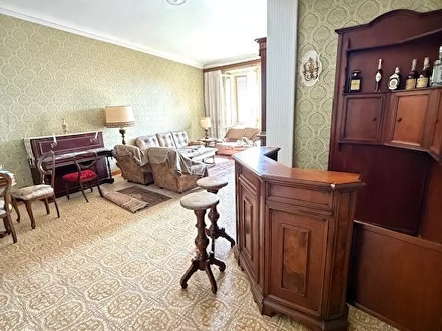 Immagine 10 di Appartamento in vendita  in Via Banchi di Sopra, 34 a Siena