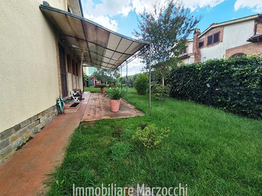 Immagine 4 di Appartamento in vendita  in SR 222 Chiantigiana, 47 a Monteriggioni