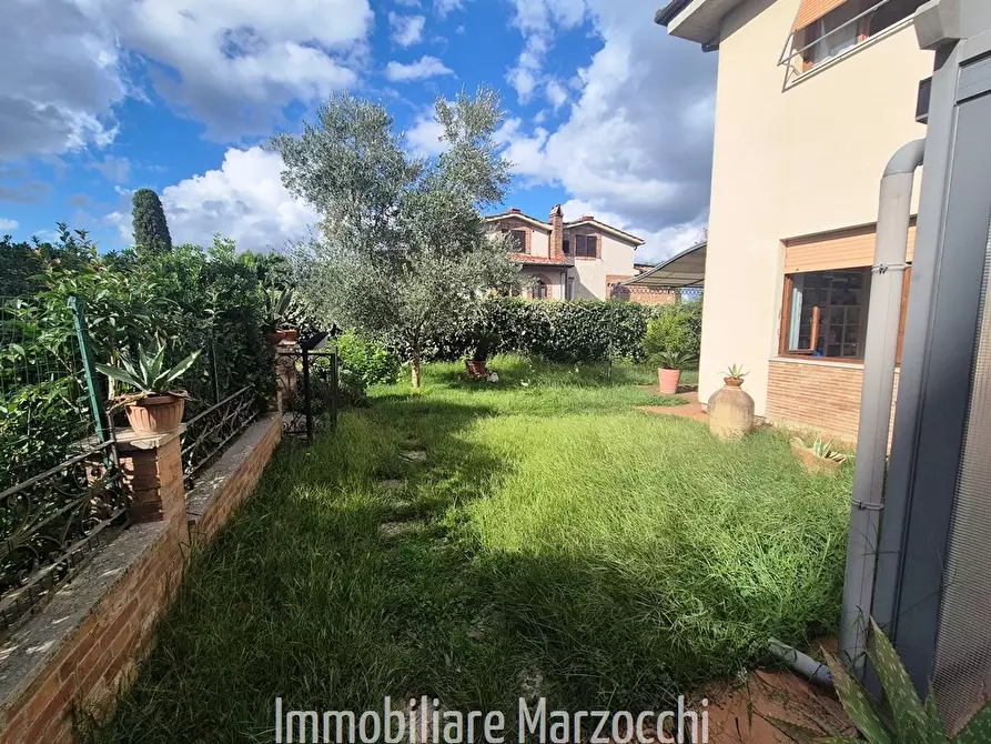 Immagine 8 di Appartamento in vendita  in SR 222 Chiantigiana, 47 a Monteriggioni