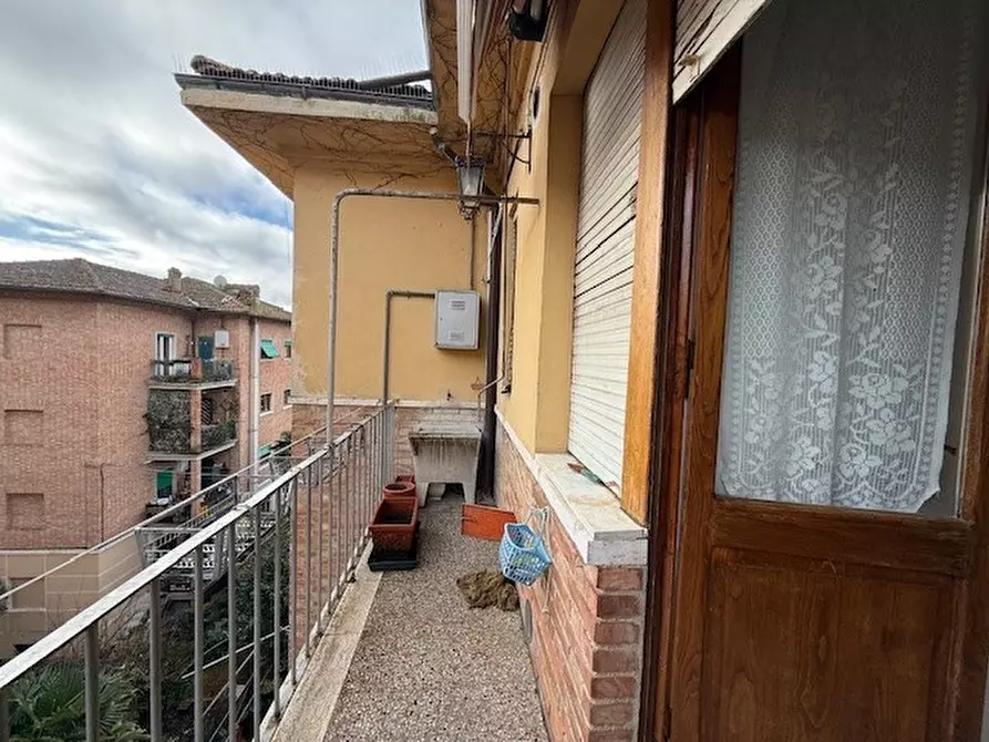 Immagine 10 di Appartamento in vendita  in Via Fiume, snc a Siena