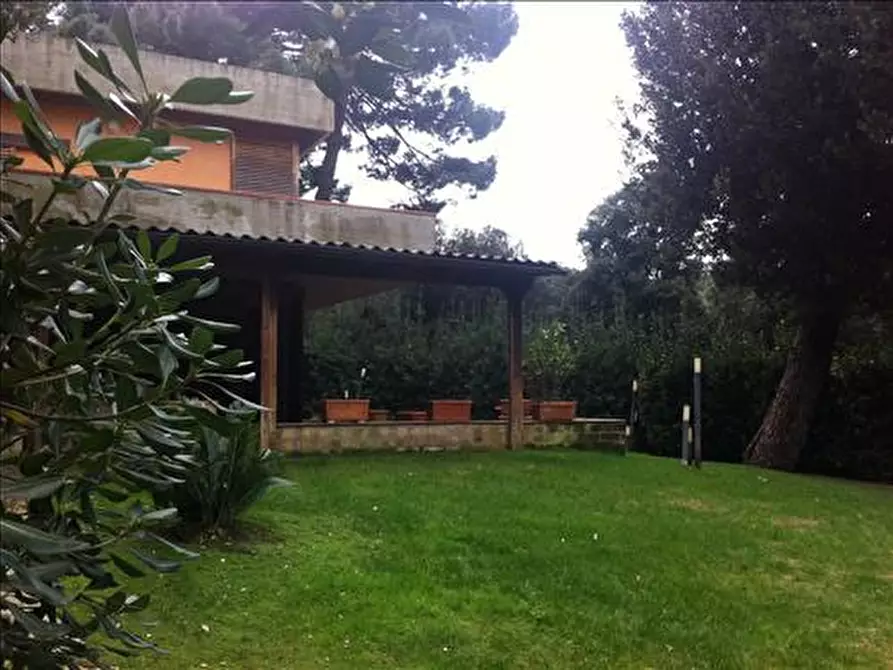 Immagine 3 di Villa in vendita  a Castiglione Della Pescaia