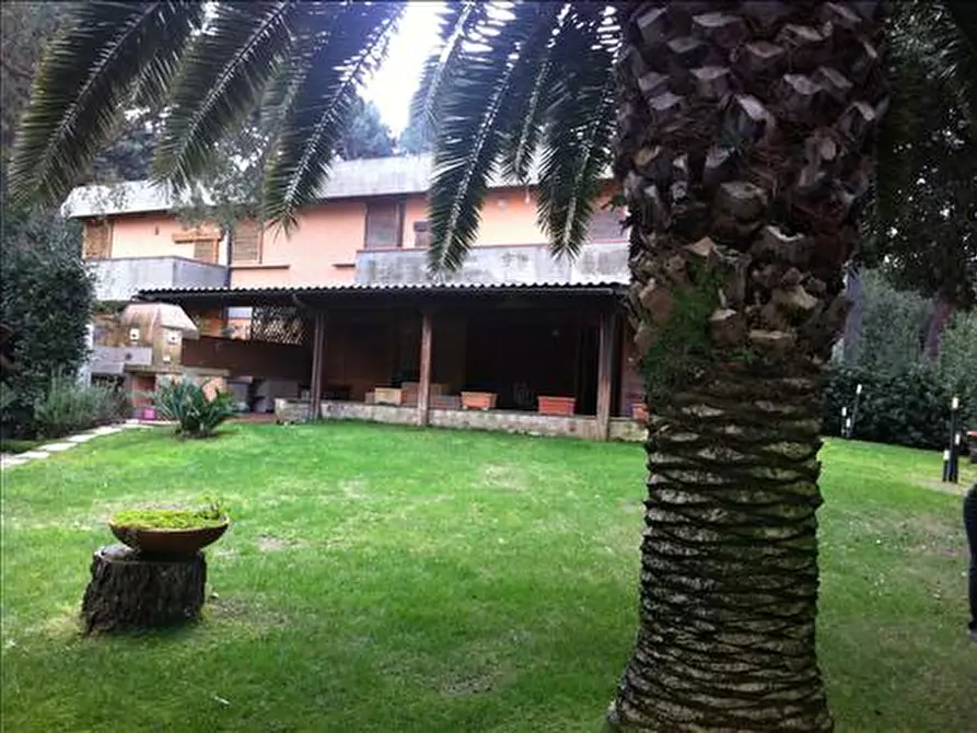 Immagine 2 di Villa in vendita  a Castiglione Della Pescaia