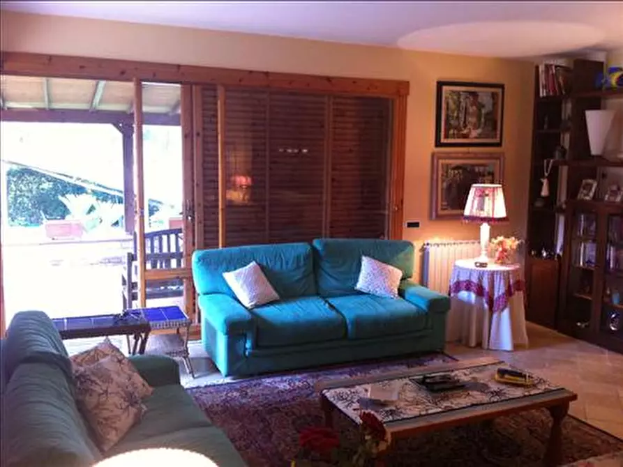 Immagine 5 di Villa in vendita  a Castiglione Della Pescaia