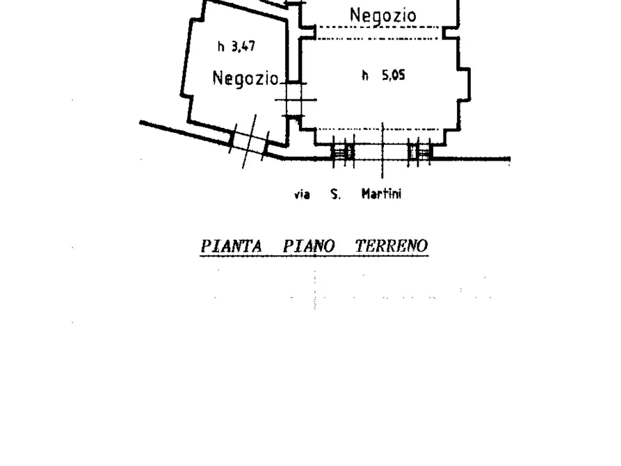 Immagine 3 di Locale commerciale in vendita  in Via Simone Martini, 93 a Siena