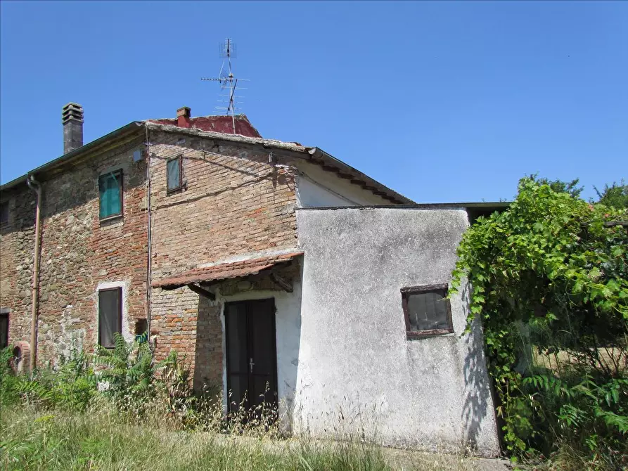 Immagine 1 di Porzione di casa in vendita  a Castiglione Del Lago