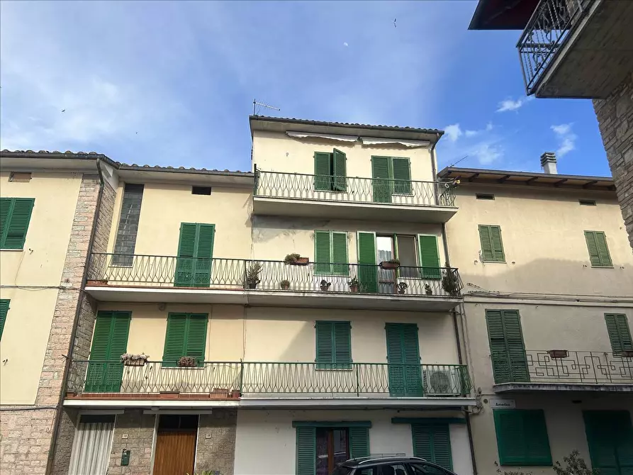 Immagine 4 di Appartamento in vendita  in Panicarola V.2 Agosto a Castiglione Del Lago