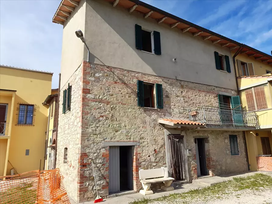 Immagine 1 di Porzione di casa in vendita  in via piana a Castiglione Del Lago