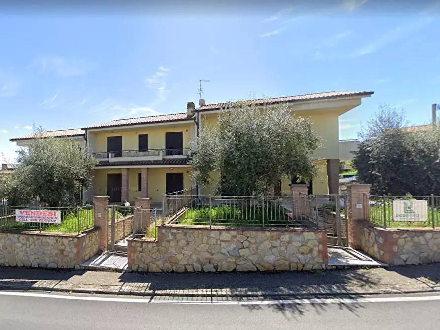 Immagine 1 di Appartamento in vendita  in Via Lazio, 17 a Castiglione Del Lago