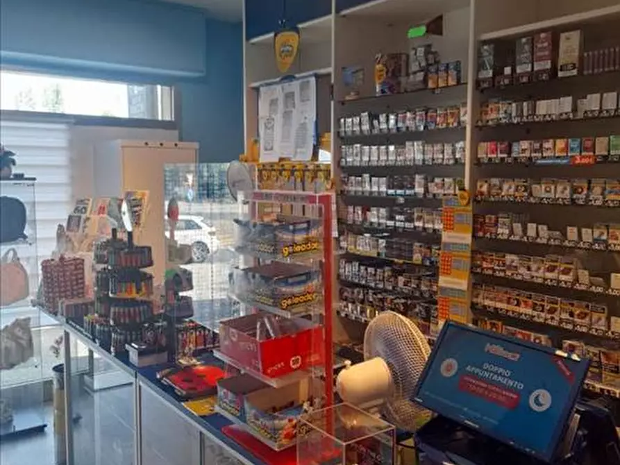 Immagine 2 di Licenza in vendita  a Castiglione Del Lago