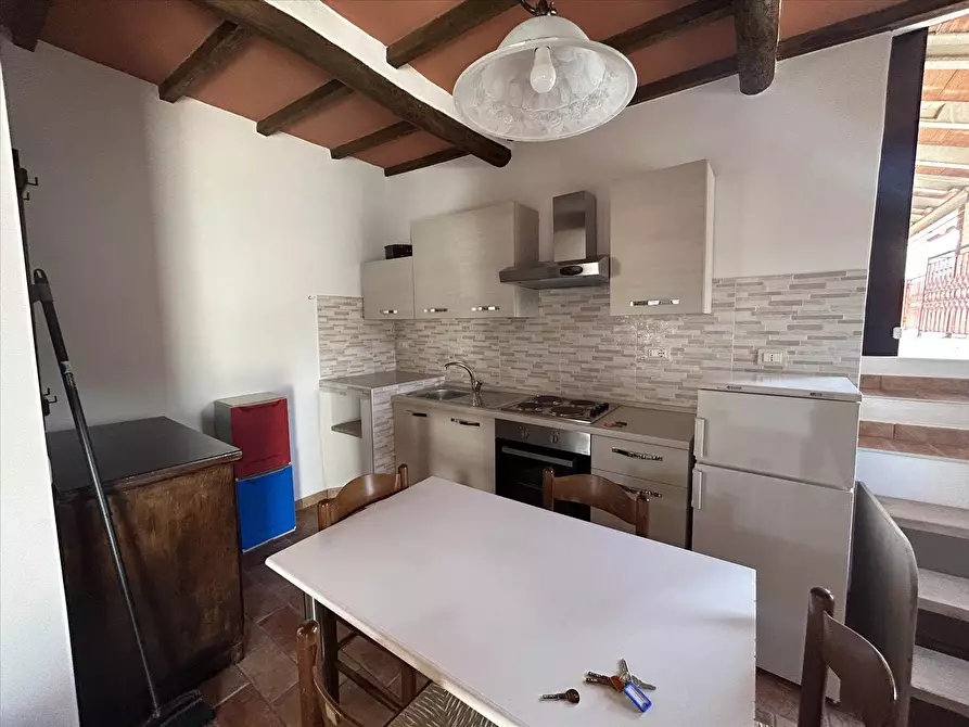 Immagine 7 di Porzione di casa in vendita  in Via della Sapienza, 23 a Magione