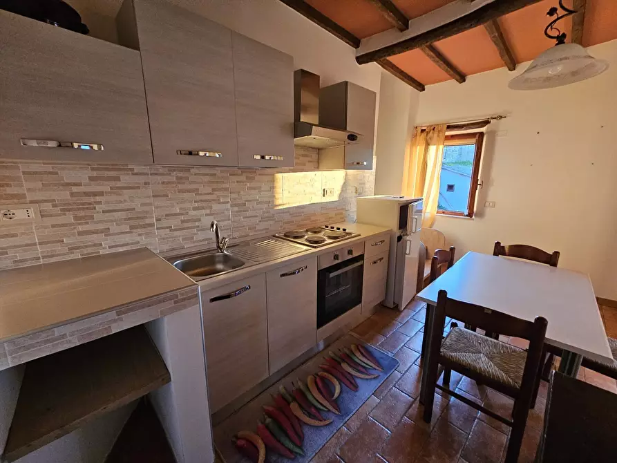 Immagine 10 di Porzione di casa in vendita  in Via della Sapienza, 23 a Magione